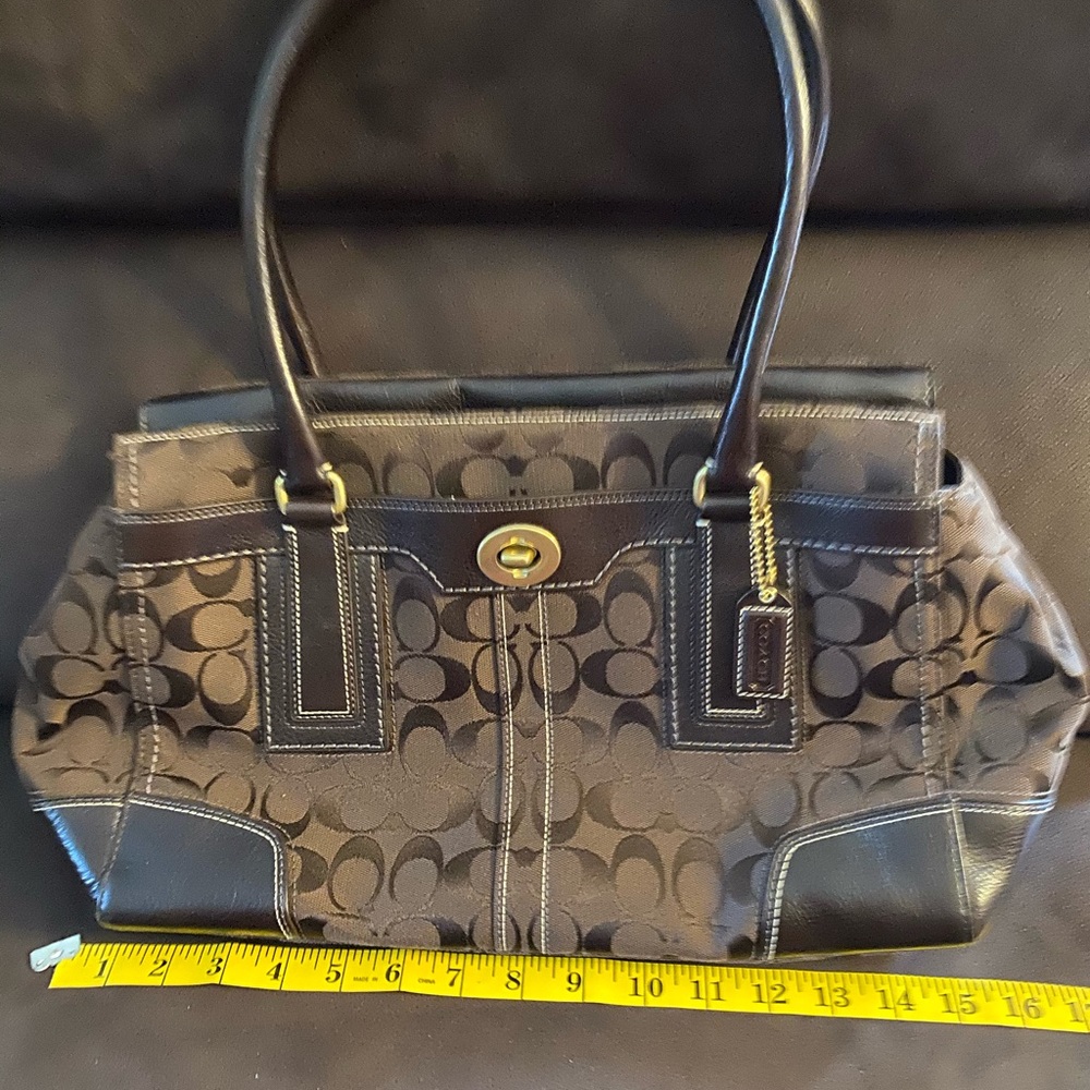 Coach shoulder bag
